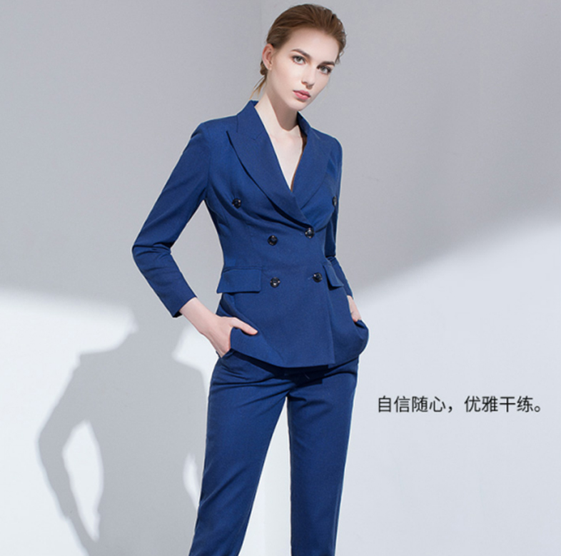 戗驳领蓝色女款双排六粒扣